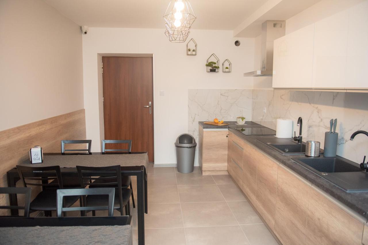 Geris Aparthotel Częstochowa Buitenkant foto