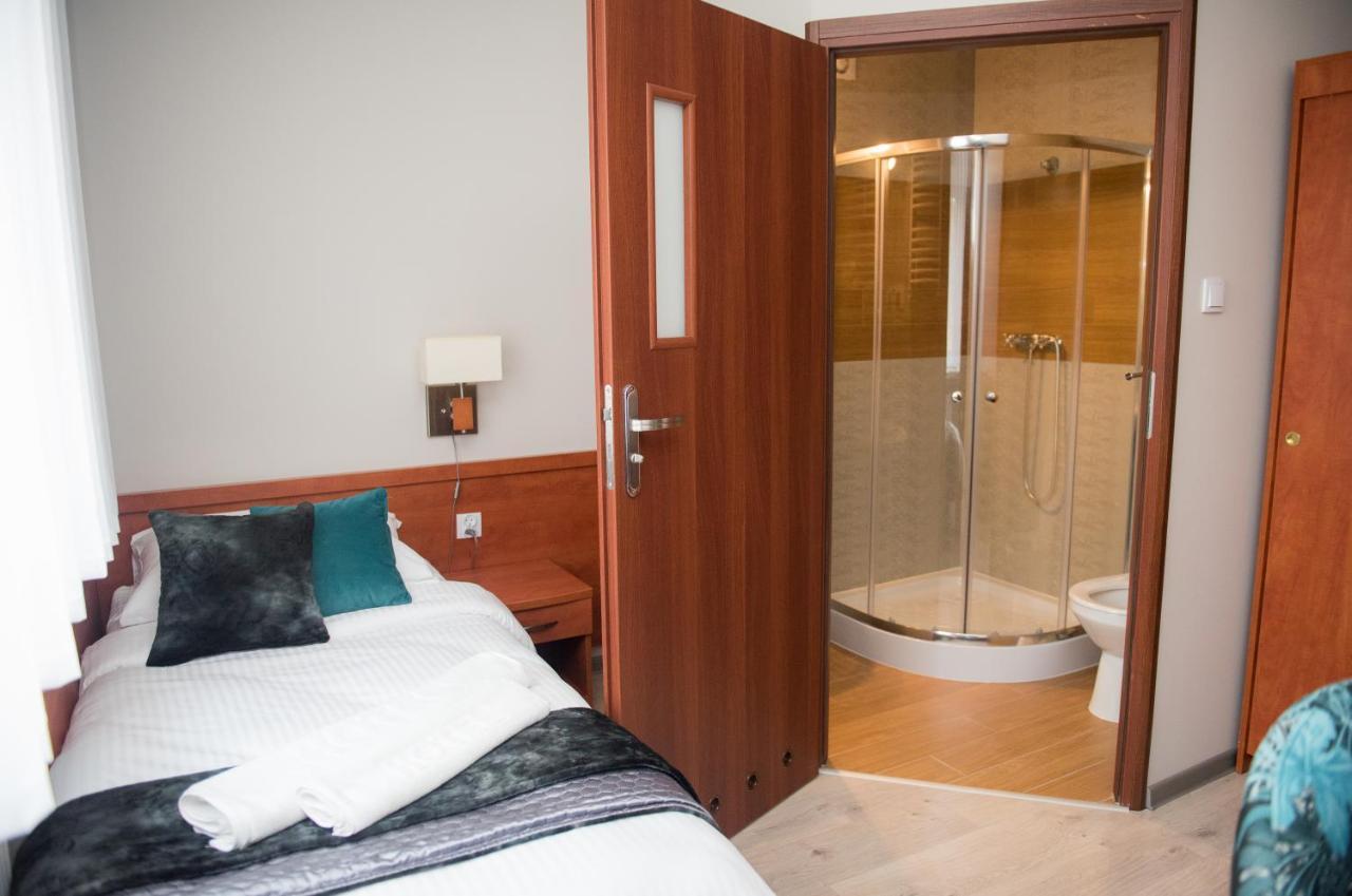 Geris Aparthotel Częstochowa Buitenkant foto
