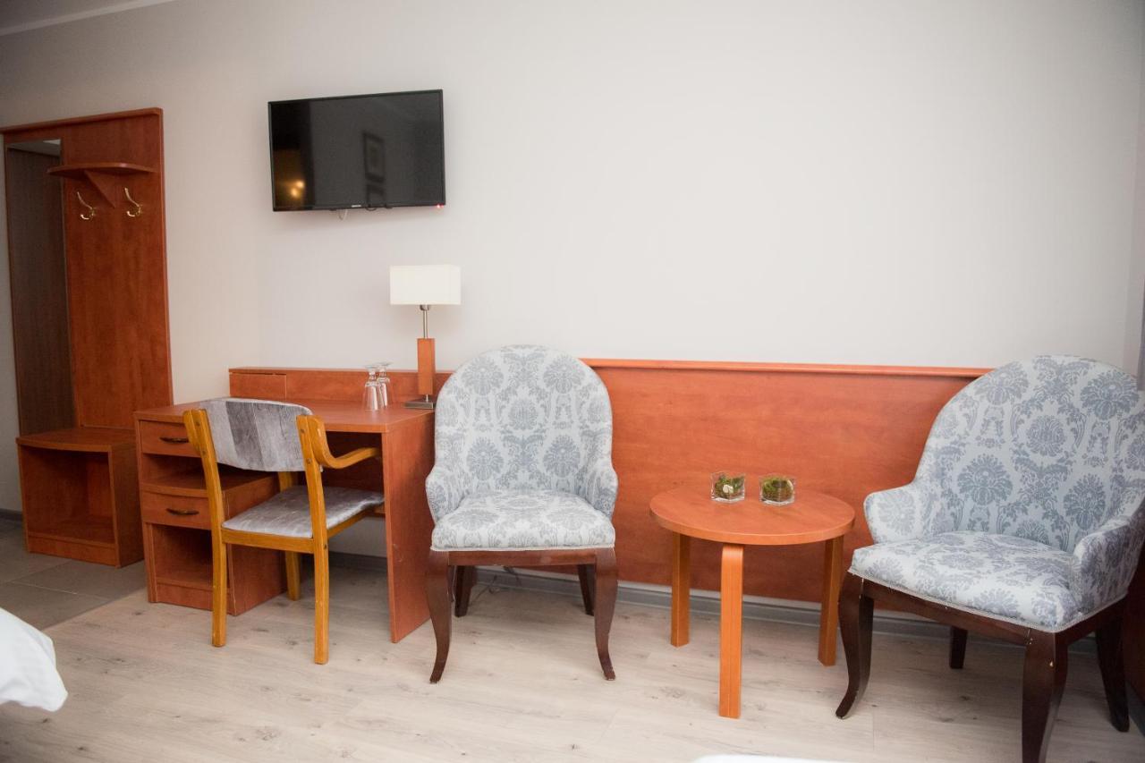 Geris Aparthotel Częstochowa Buitenkant foto