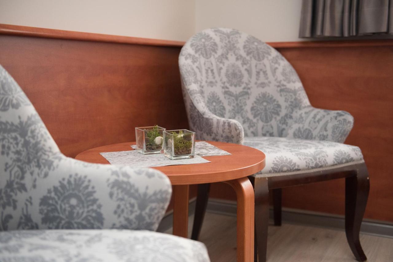 Geris Aparthotel Częstochowa Buitenkant foto