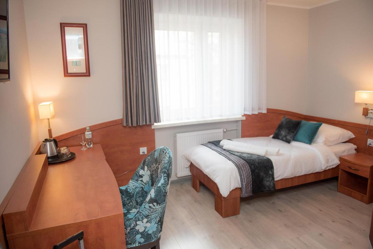 Geris Aparthotel Częstochowa Buitenkant foto